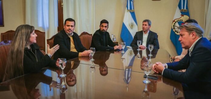 01aab9009dd5c78ea01fdc8e2df32222_XL El gobernador Uñac recibió a cámaras de comercio y empresarias de San Juan