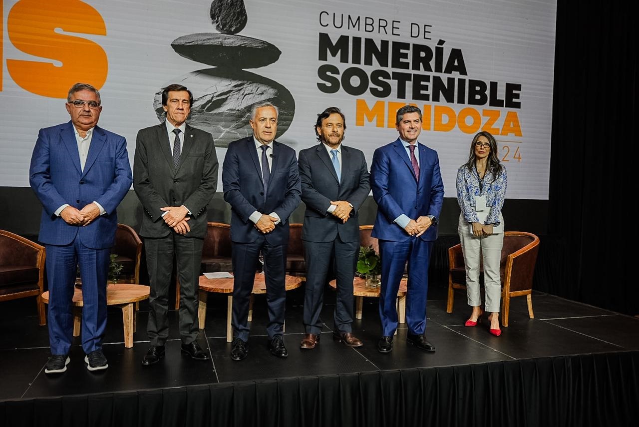 El gobernador Marcelo Orrego, primer presidente de la Mesa del Cobre ...