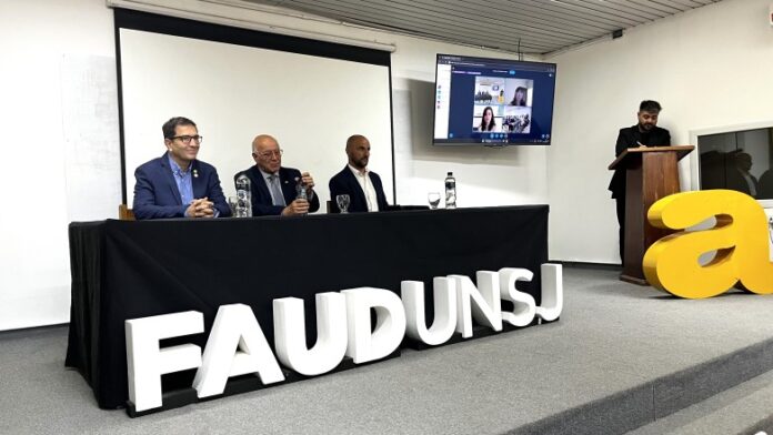 6383bc4f4f9def8fd4edf8aaa72b9f82_L