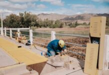 Avanzan los trabajos de refuncionalización del sistema de compuertas del dique José Ignacio de la Roza
